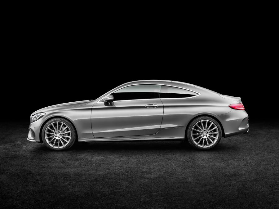  Mercedes-Benz C300 Coupe AMG Line 2015 года  (фото 17 из 28)